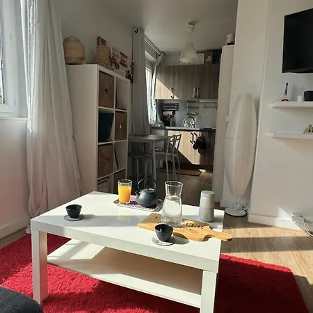 아파트 Quiet Studio Near Paris